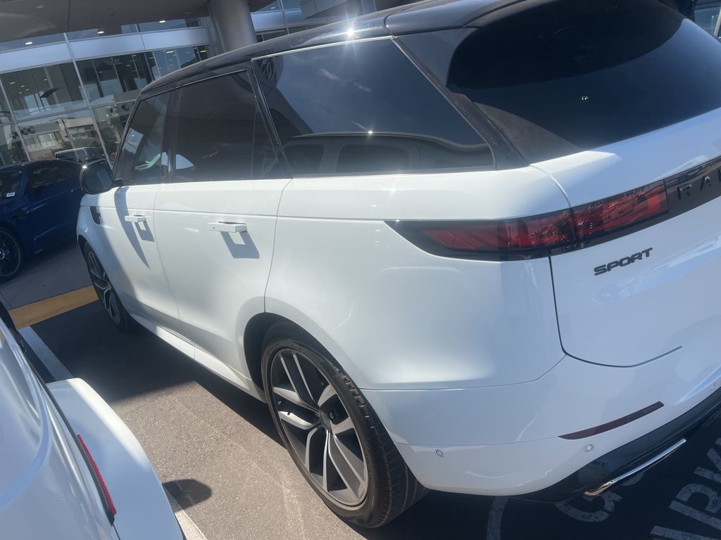 Thumbnail: 2023 Land Rover Range Rover Sport - 3