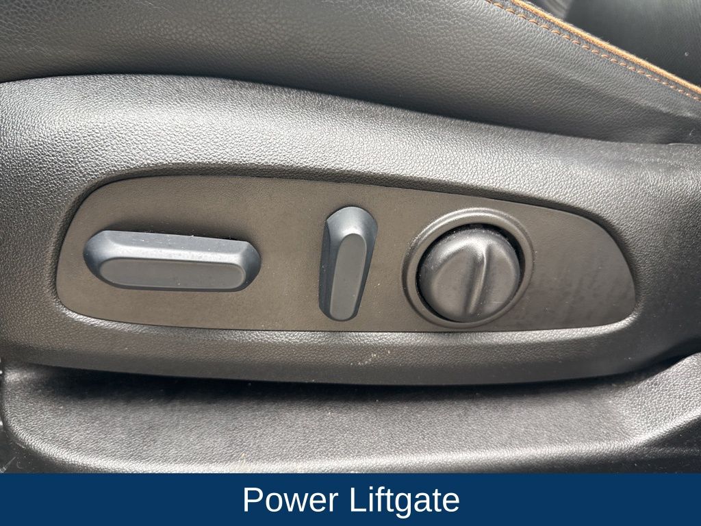 2023 GMC Acadia AWD AT4