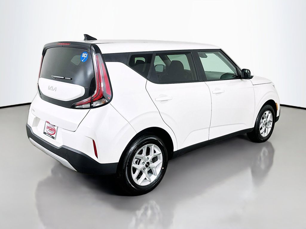 2025 Kia Soul LX - Photo 15