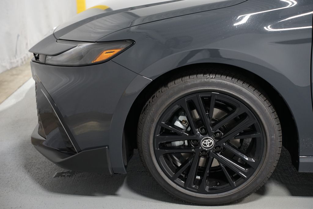 Thumbnail: 2025 Toyota Camry - 5
