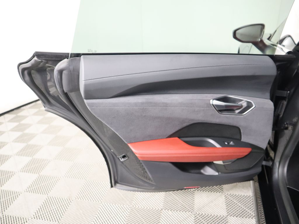 Thumbnail: 2023 Audi e-tron GT - 27