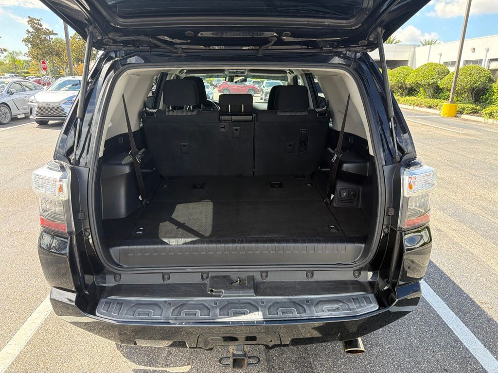 Thumbnail: 2015 Toyota 4Runner - 8