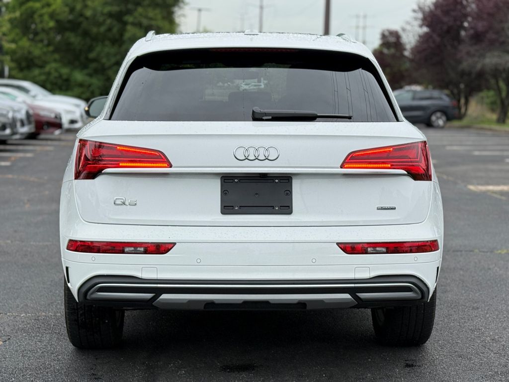 Thumbnail: 2023 Audi Q5 - 6