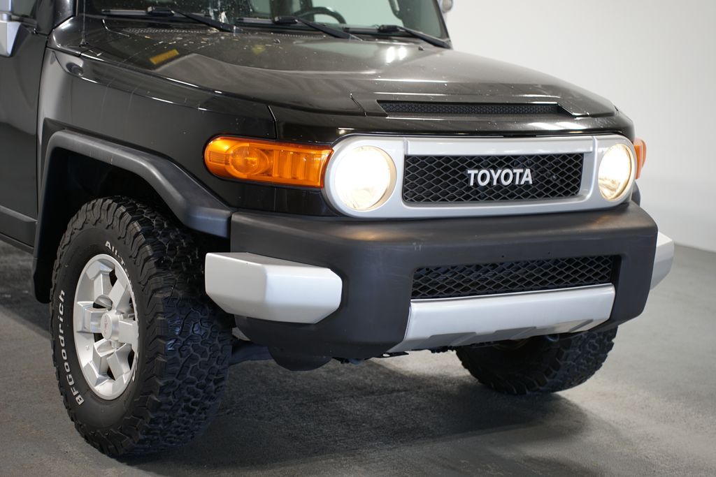 2011 Toyota FJ Cruiser Base 4