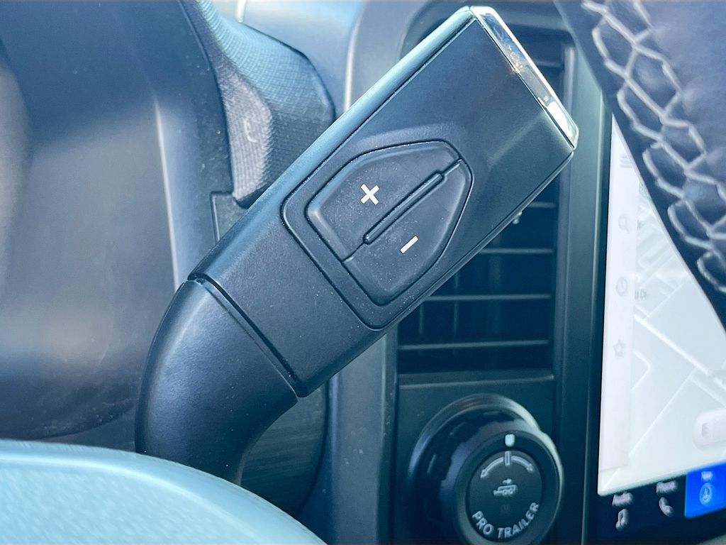 Used 2024 Black Ford XLT image 17