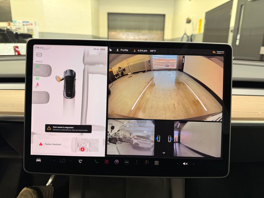 Thumbnail: 2023 Tesla Model Y - 16