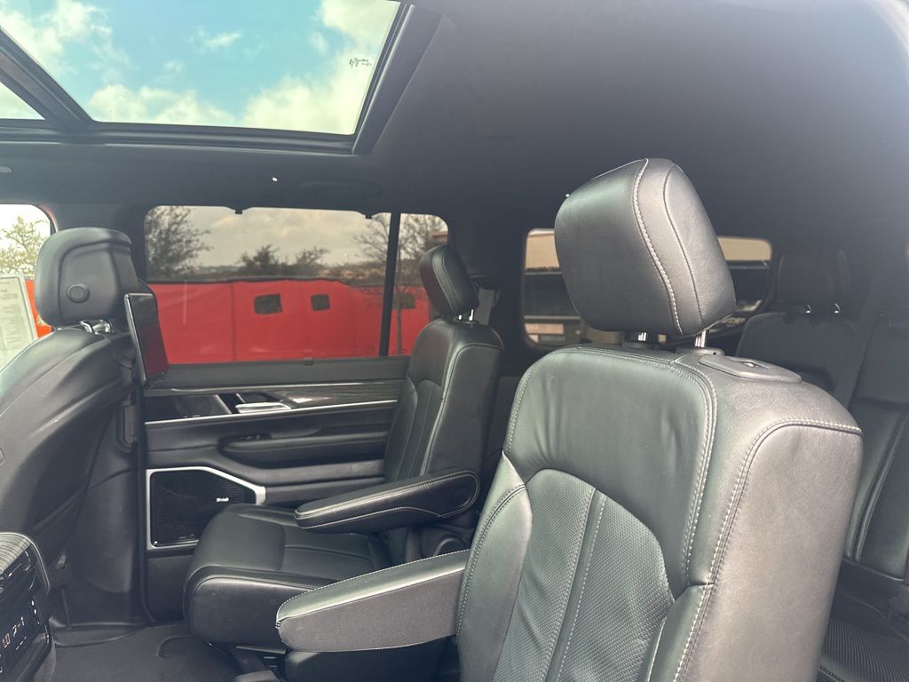 Used Car 2022 Jeep Wagoneer  Series Iii For Sale Under $50,000 In Austin, Texas