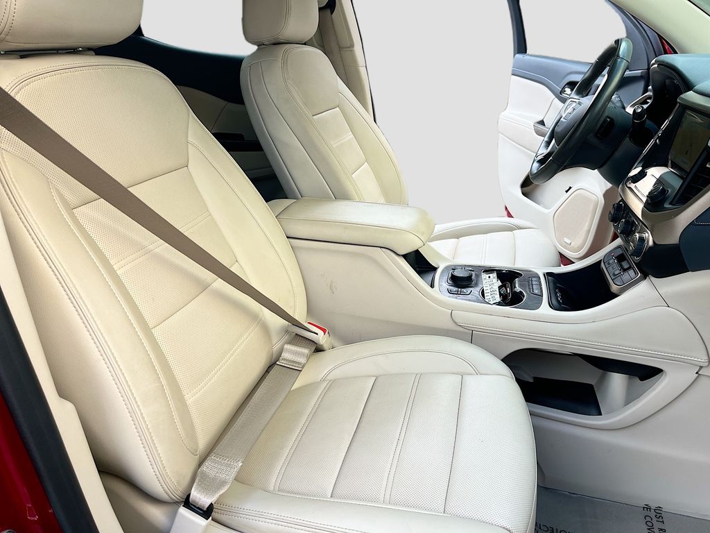 Used 2022 Red GMC Denali image 32