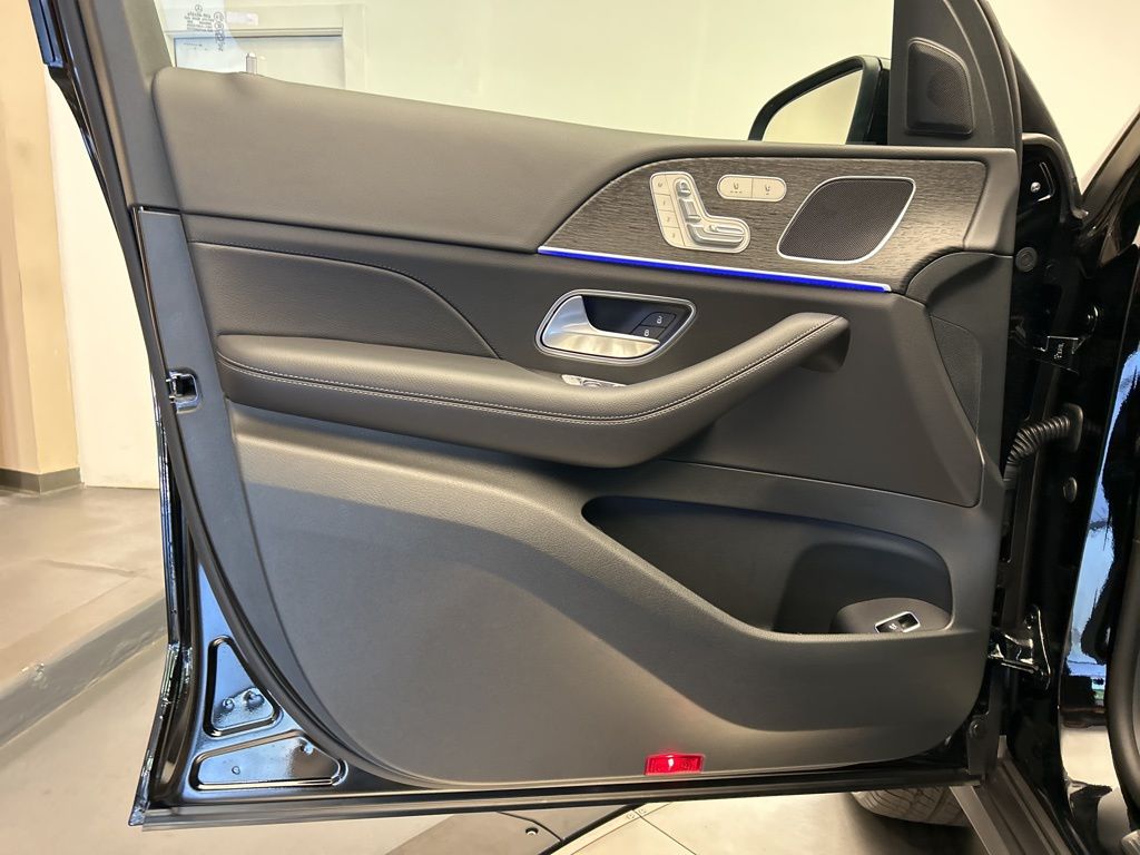 Thumbnail: 2026 Mercedes-Benz GLE - 11