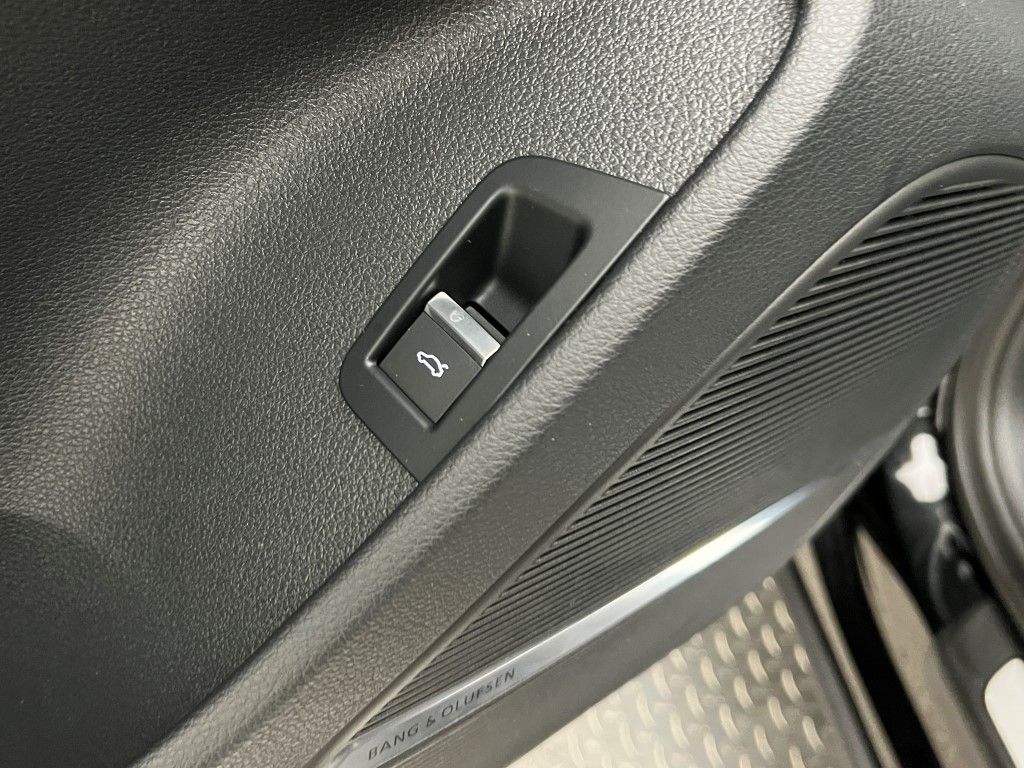 Thumbnail: 2023 Audi Q7 - 32