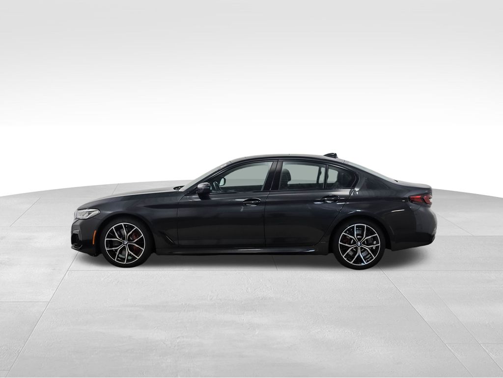 Thumbnail: 2022 BMW 5 Series - 2