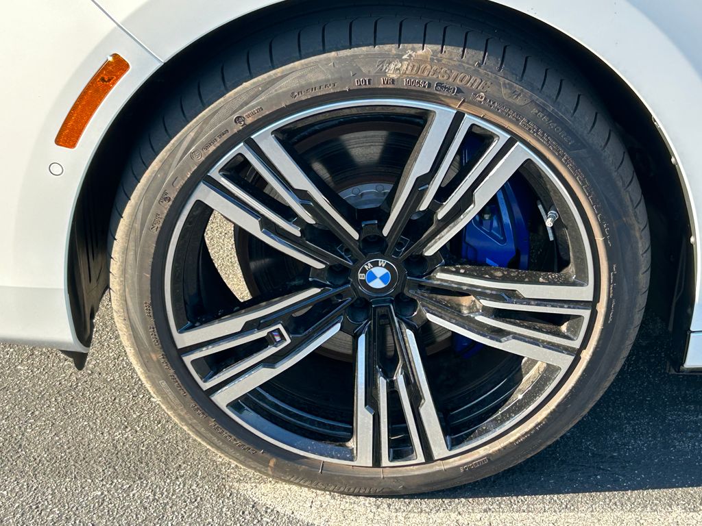 Thumbnail: 2024 BMW i7 - 9