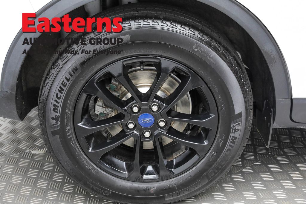 Used 2020 White Ford SE Sport Hybrid image 27