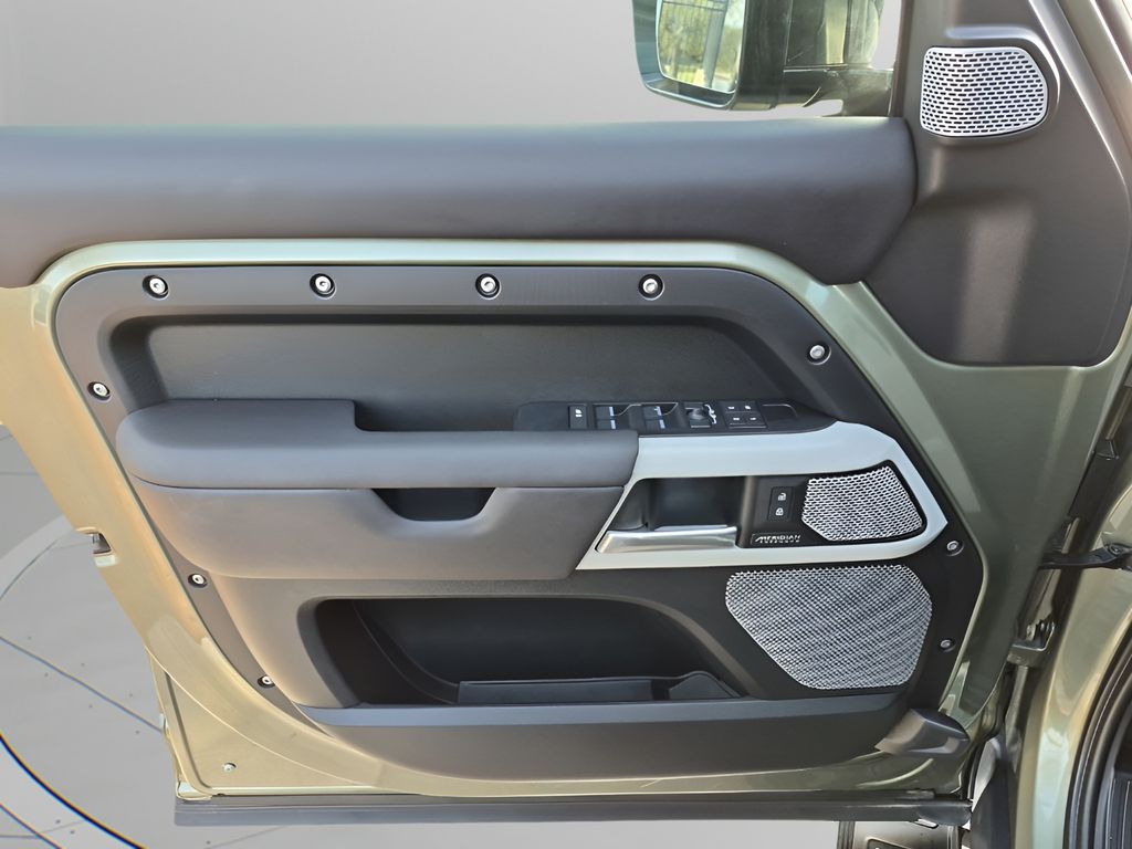 Used Car 2024 Land Rover Defender 130  X-dynamic Se For Sale Under $60,000 In Austin, Texas