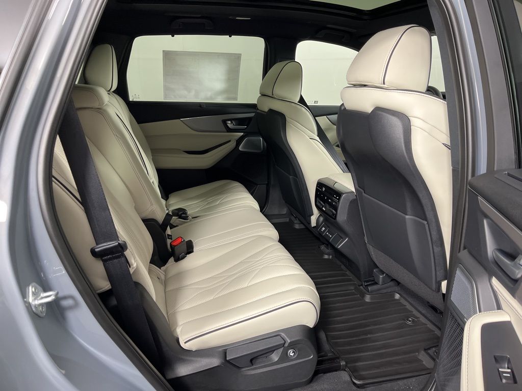 Thumbnail: 2026 Acura MDX - 13