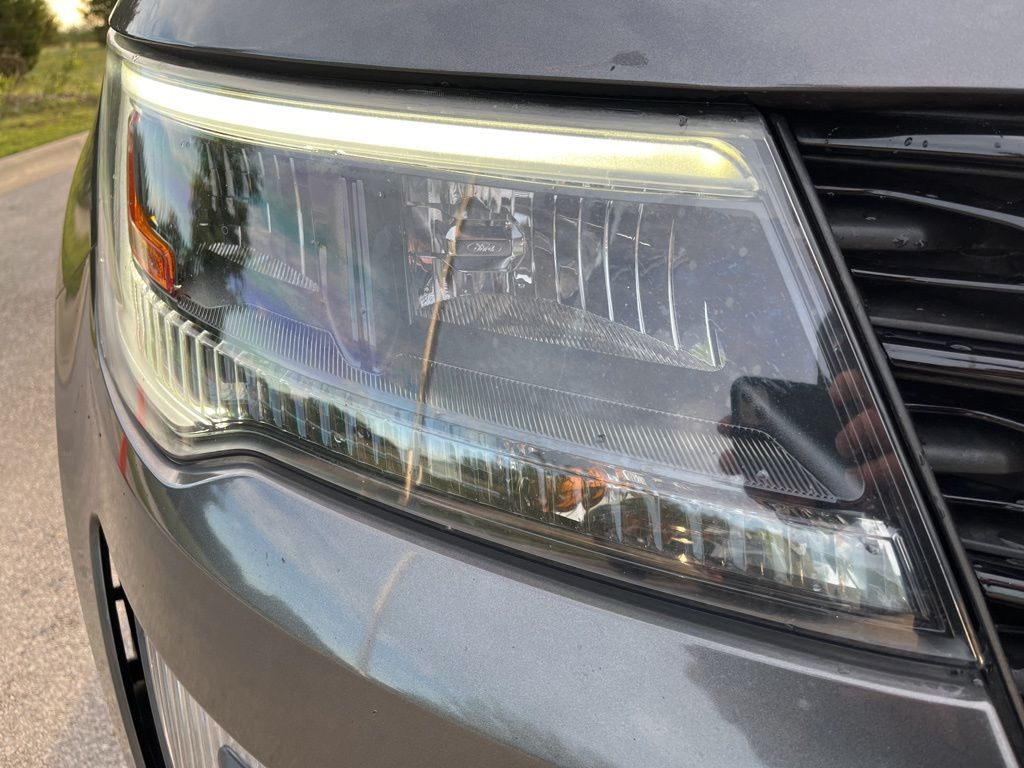 2017 Ford Explorer Sport 9