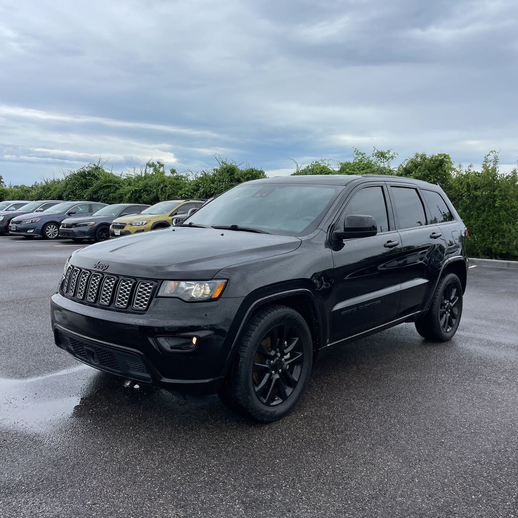 Diamond Black Crystal Pearlcoat 2021 Jeep Grand Cherokee Laredo X RWD SUV / Crossover 4X2 8-Speed Automatic