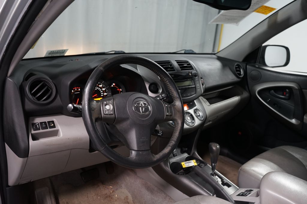 Thumbnail: 2009 Toyota RAV4 - 7