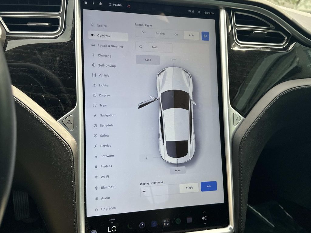 Thumbnail: 2016 Tesla Model S - 21