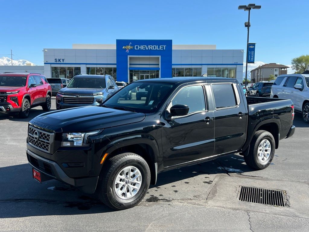 Super Black 2024 Nissan Frontier SV Crew Cab 4WD Pickup Truck Four-Wheel Drive 9-Speed Automatic Overdrive