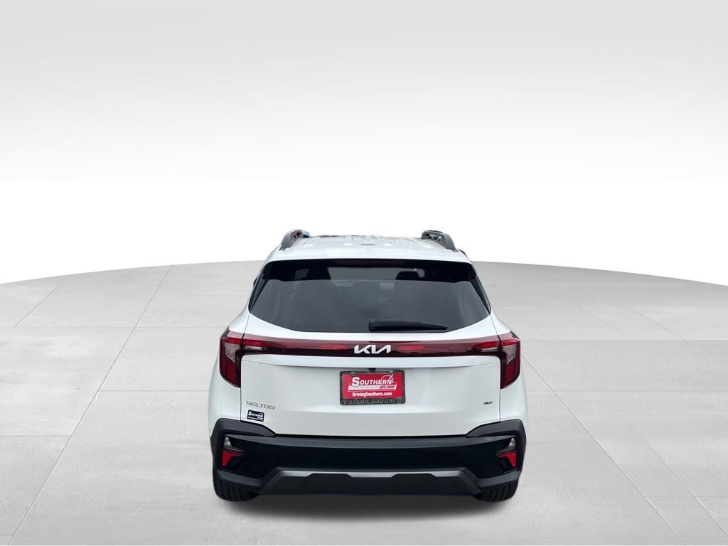 Used 2024 White Kia X-Line image 36