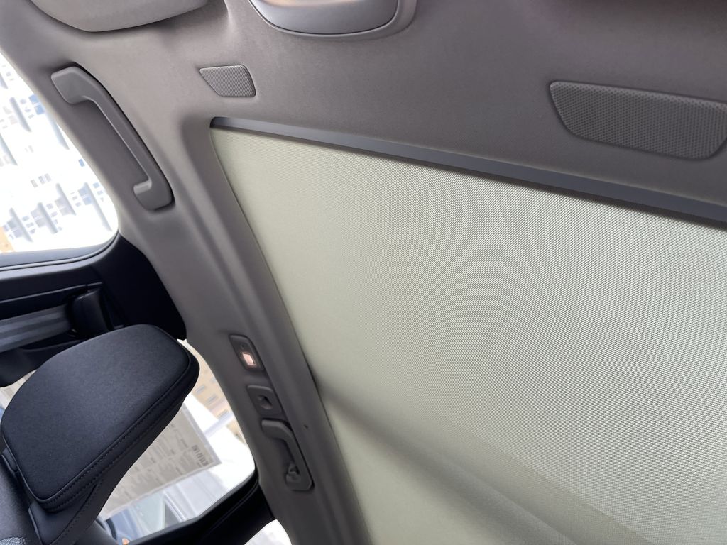 2023 Volvo XC60 B5 Core photo