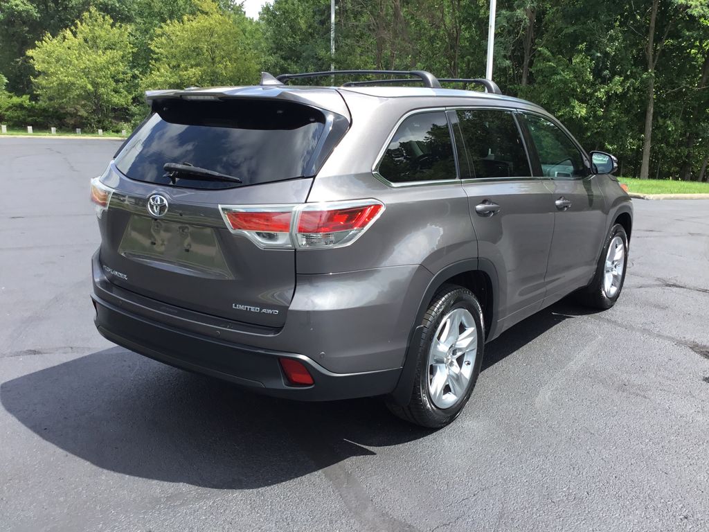 Thumbnail: 2015 Toyota Highlander - 5