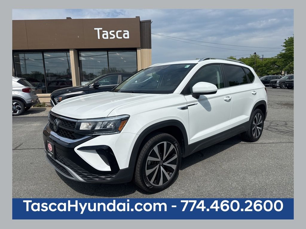 2024 Volkswagen Taos SE FWD