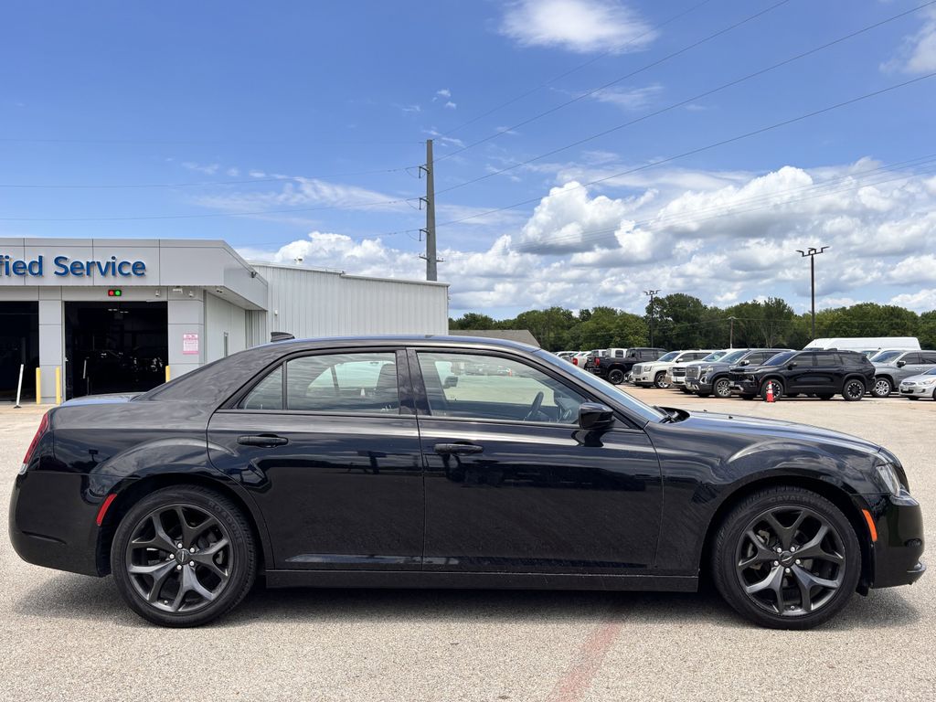 Used Car 2023 Chrysler 300  Touring For Sale Under $30,000 In Corsicana, Texas