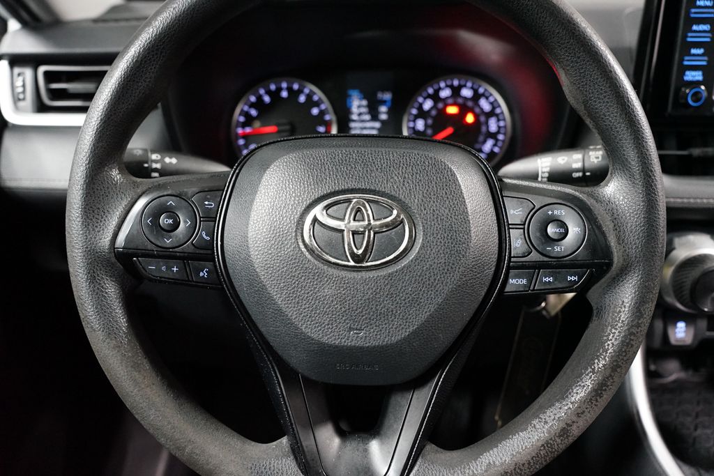 Thumbnail: 2020 Toyota RAV4 - 12