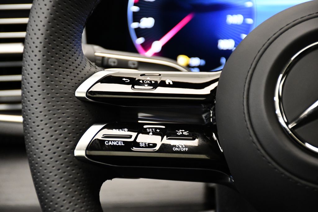 Thumbnail: 2025 Mercedes-Benz GLS - 23