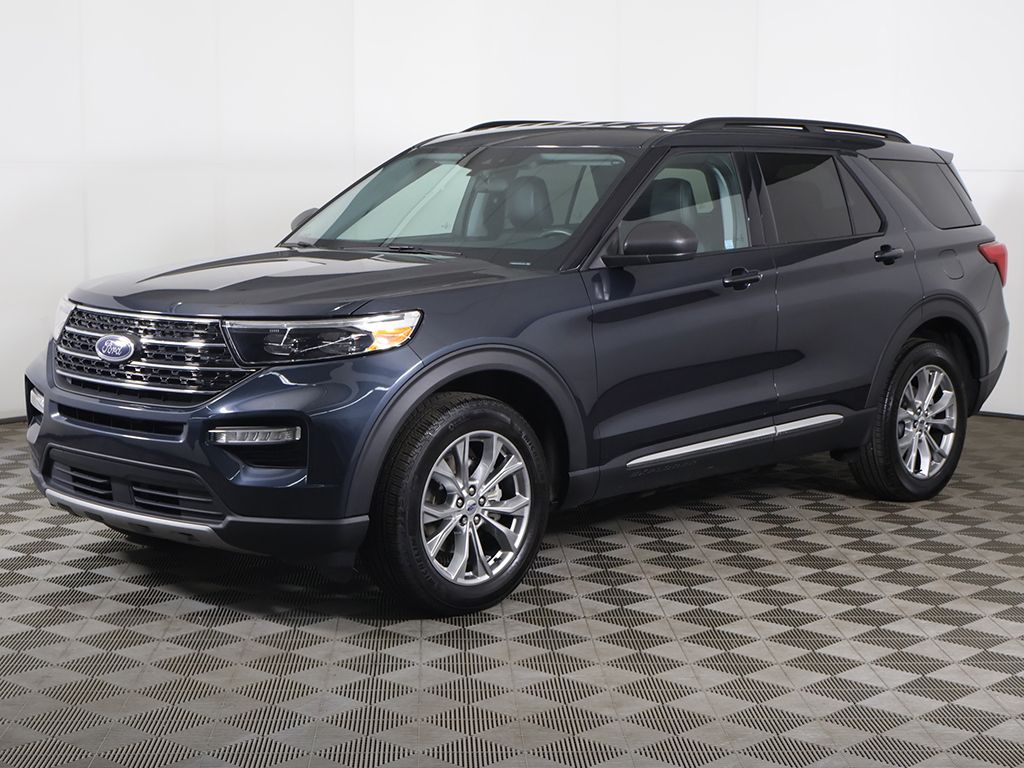 Used 2024 Blue Ford XLT image 7