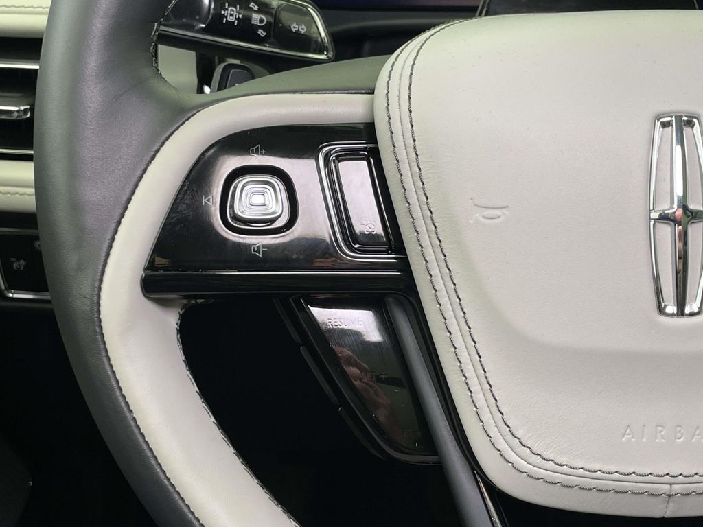 2026 Lincoln Aviator Reserve White at Phil Fitts Ford