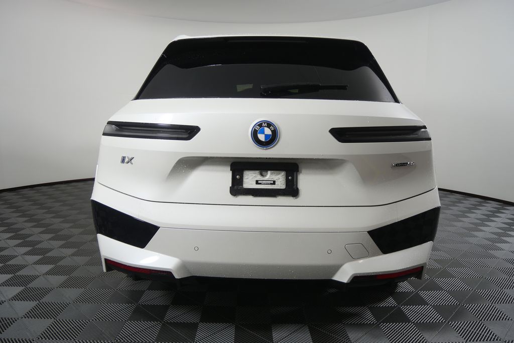 Thumbnail: 2023 BMW iX - 4