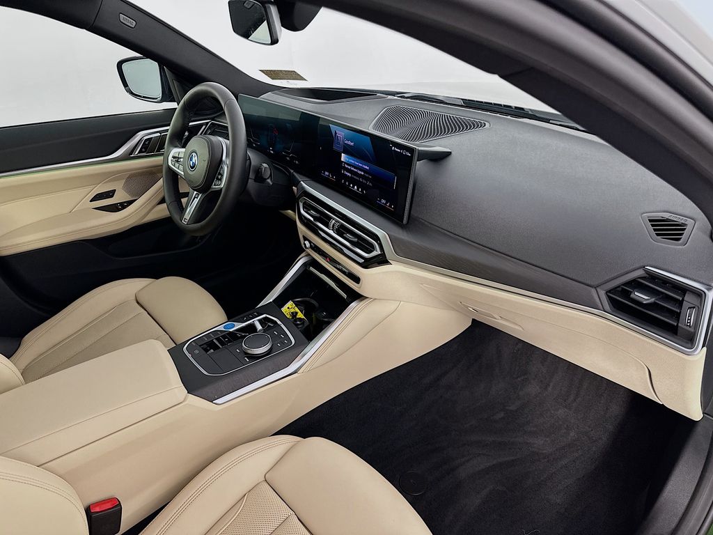 2024 BMW i4 eDrive35 29