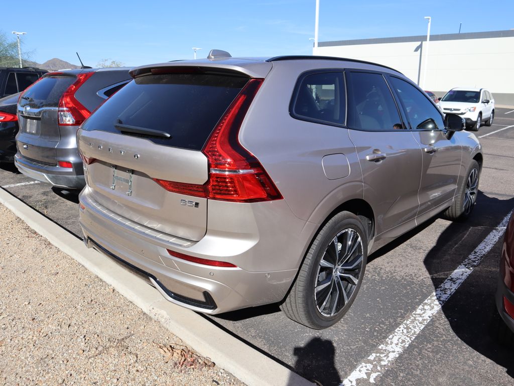 Thumbnail: 2024 Volvo XC60 - 3