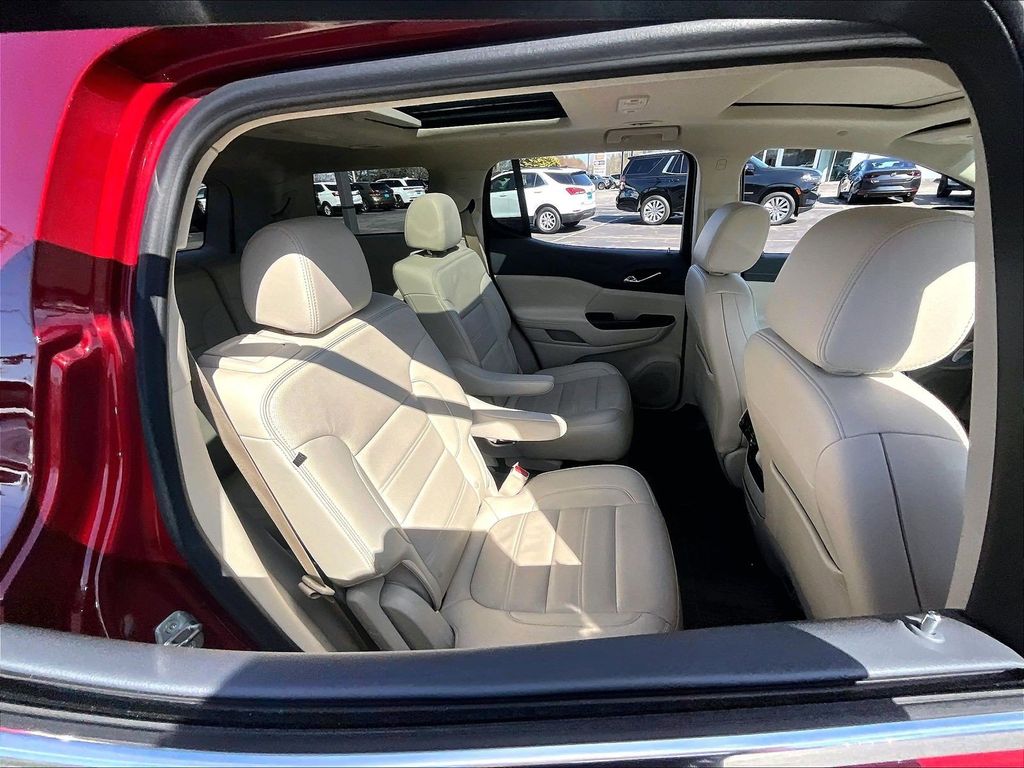 2023 GMC Acadia — photo 15