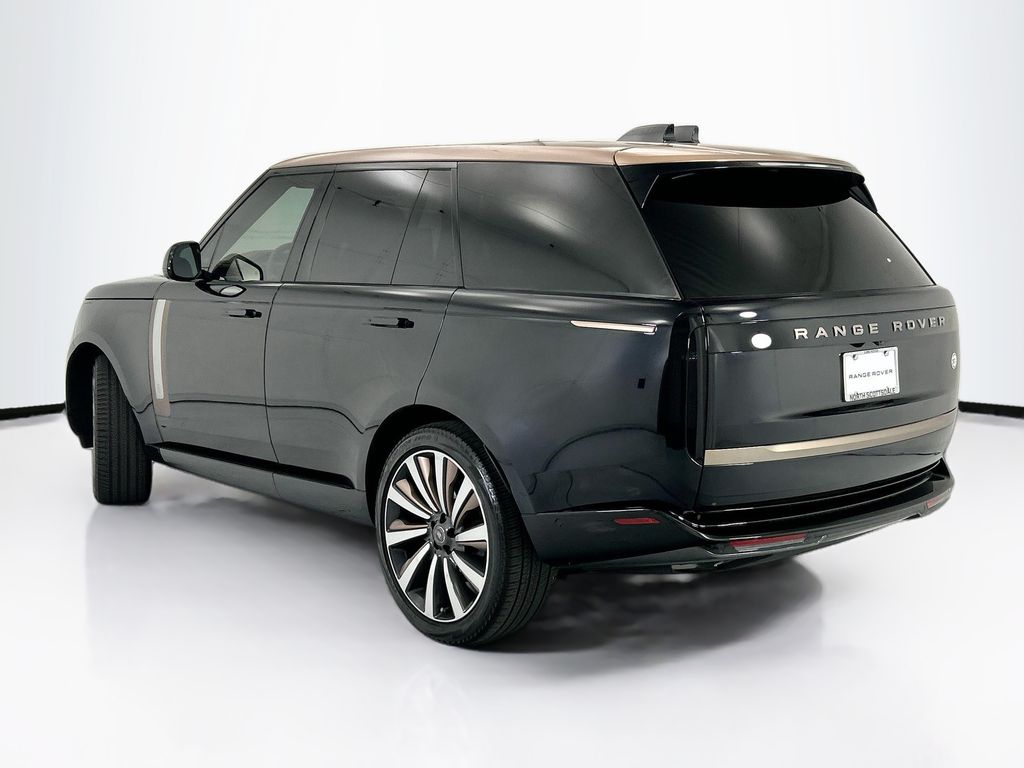 Thumbnail: 2023 Land Rover Range Rover - 7