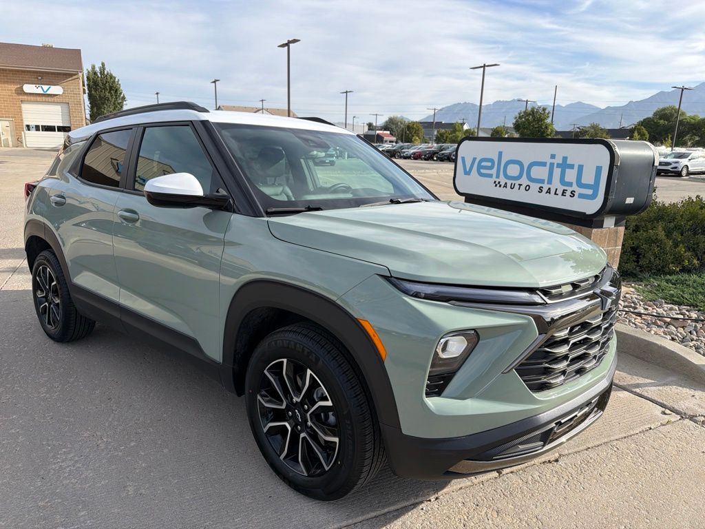 Cacti Green 2025 Chevrolet Trailblazer SUV / Crossover Four-Wheel Drive 9-Speed Automatic