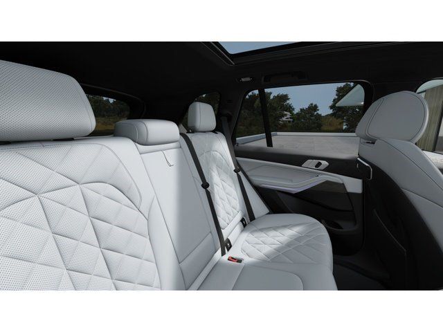 New 2026 White BMW xDrive40i image 12