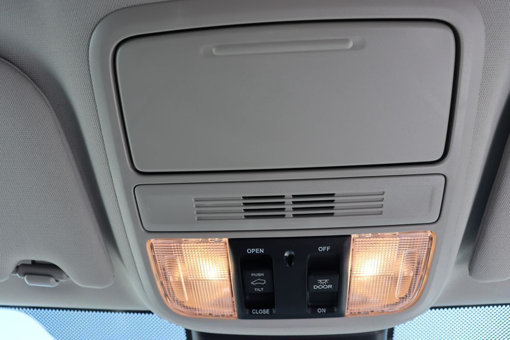 Thumbnail: 2026 Honda Odyssey - 29