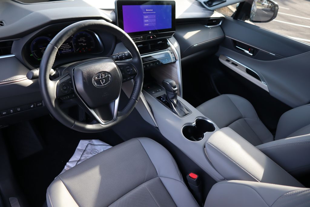 Thumbnail: 2024 Toyota Venza - 9