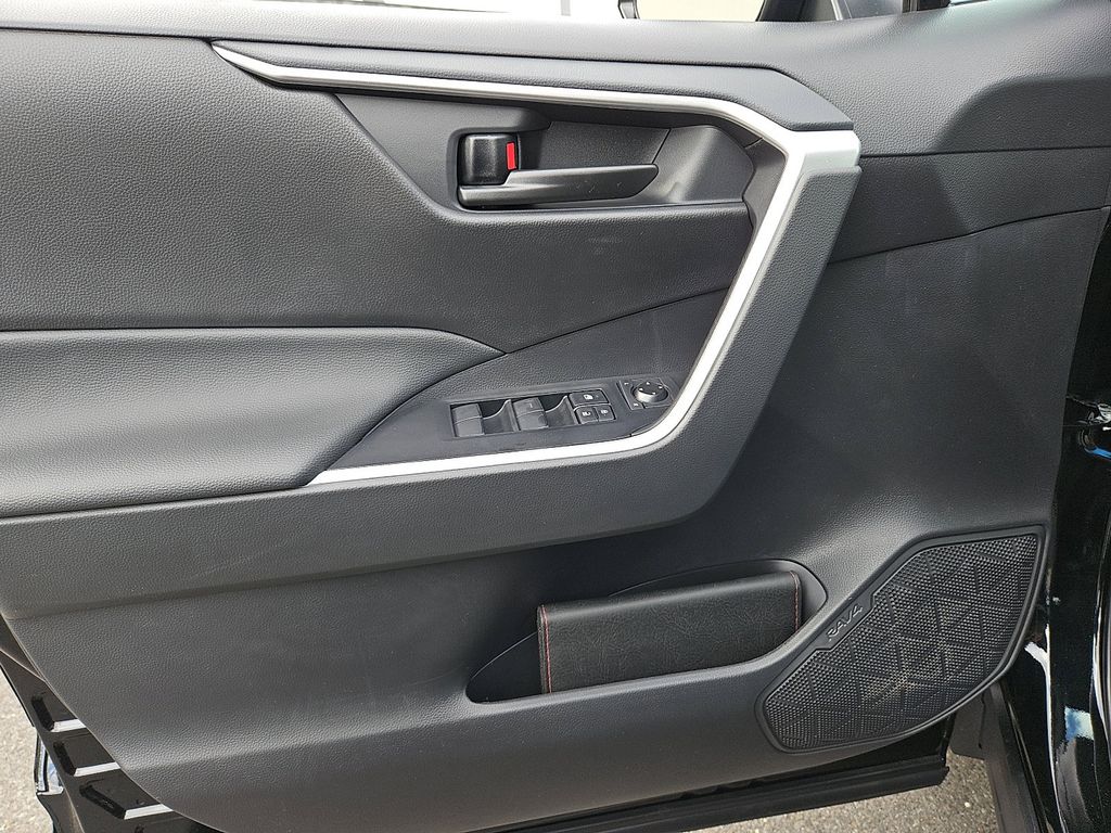 Thumbnail: 2025 Toyota RAV4 - 12