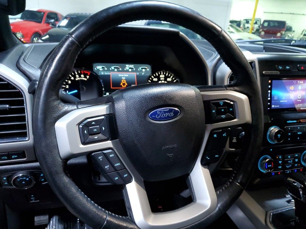 2017 Ford F-150 Lariat 34