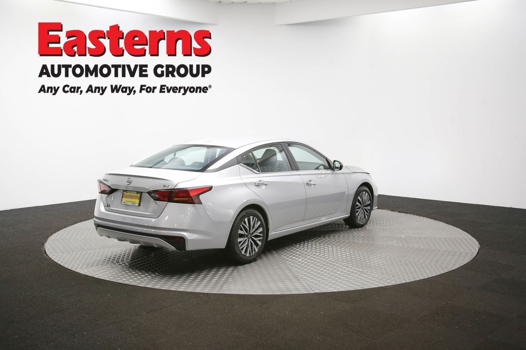 Used 2024 Silver Nissan 2.5 SV image 39
