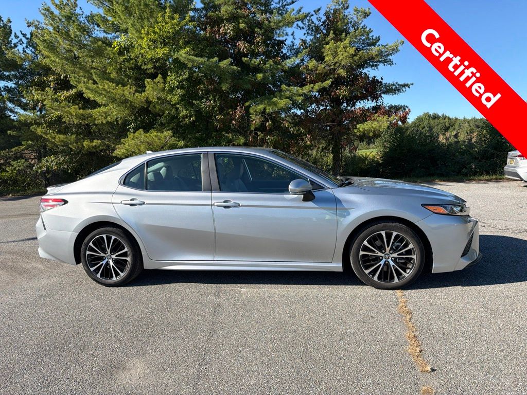 Celestial Silver Metallic 2019 Toyota Camry Sedan Front-Wheel Drive 8-Speed Automatic