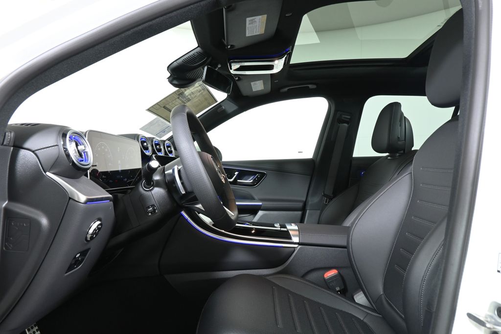 2025 Mercedes-Benz GLC 300 3
