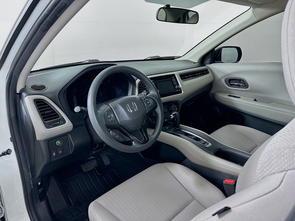 2018 Honda HR-V LX 9