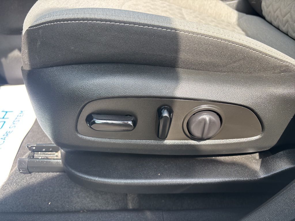 Used 2023 Chevrolet Equinox SUV
