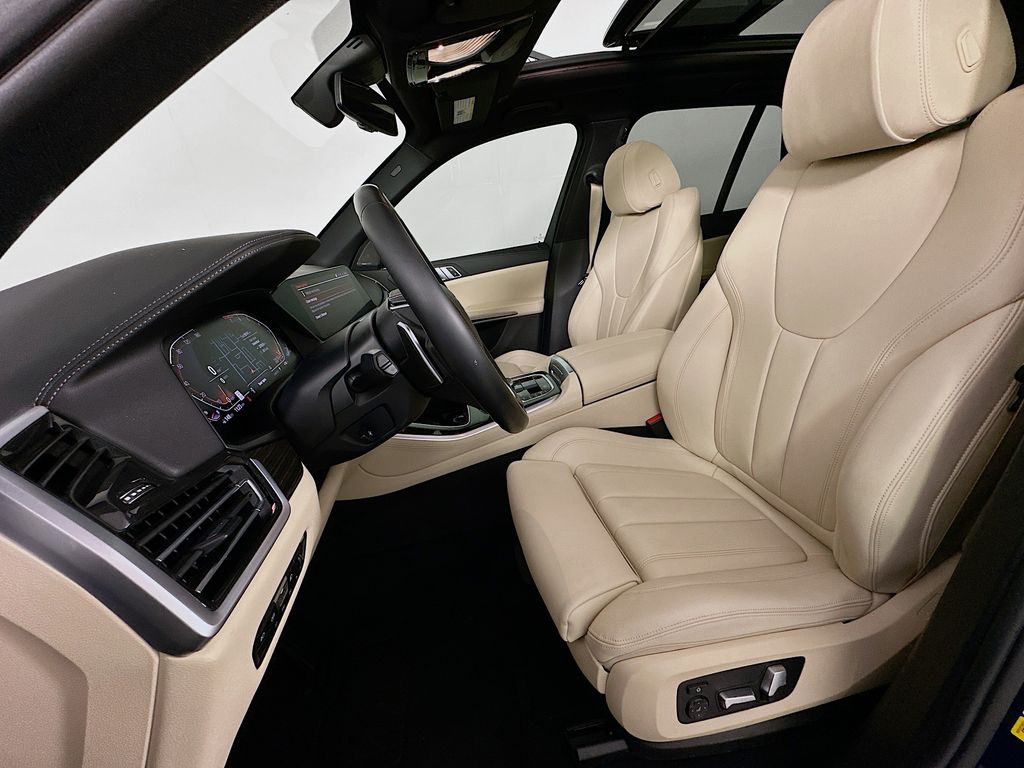 Thumbnail: 2020 BMW X5 - 22